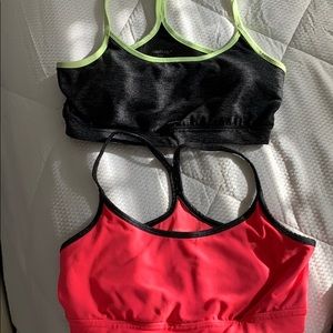 sports bra